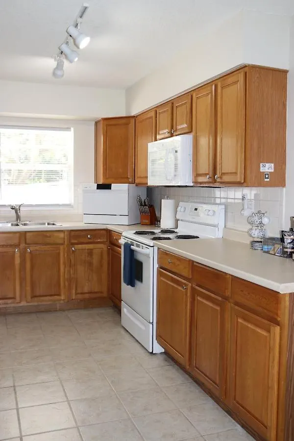 Hidden Sapphire-Apartment With Kitchen And Laundry Lakeland